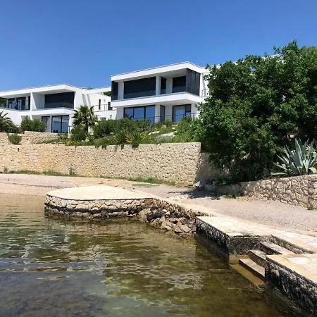 Palms & Maslenica Jasenice (Zadar)