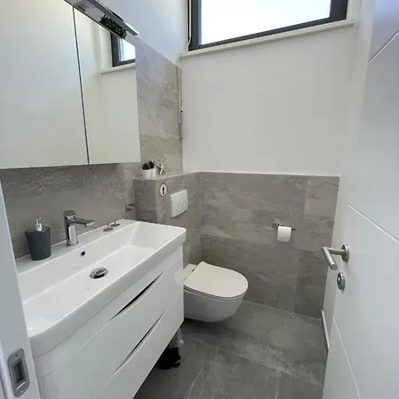 Palms & Maslenica * Jasenice (Zadar)