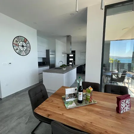 Palms & Maslenica * Jasenice (Zadar)