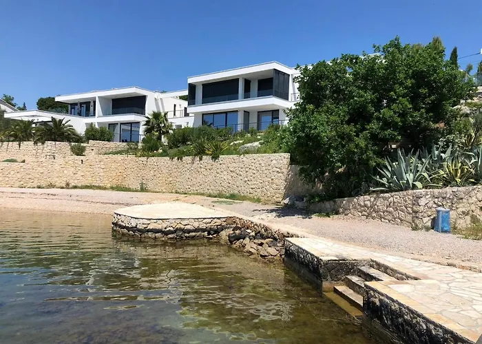 Palms & Maslenica جاسينايس
